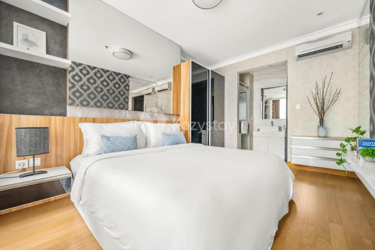 Hazel By Kozystay - Scbd Apartment