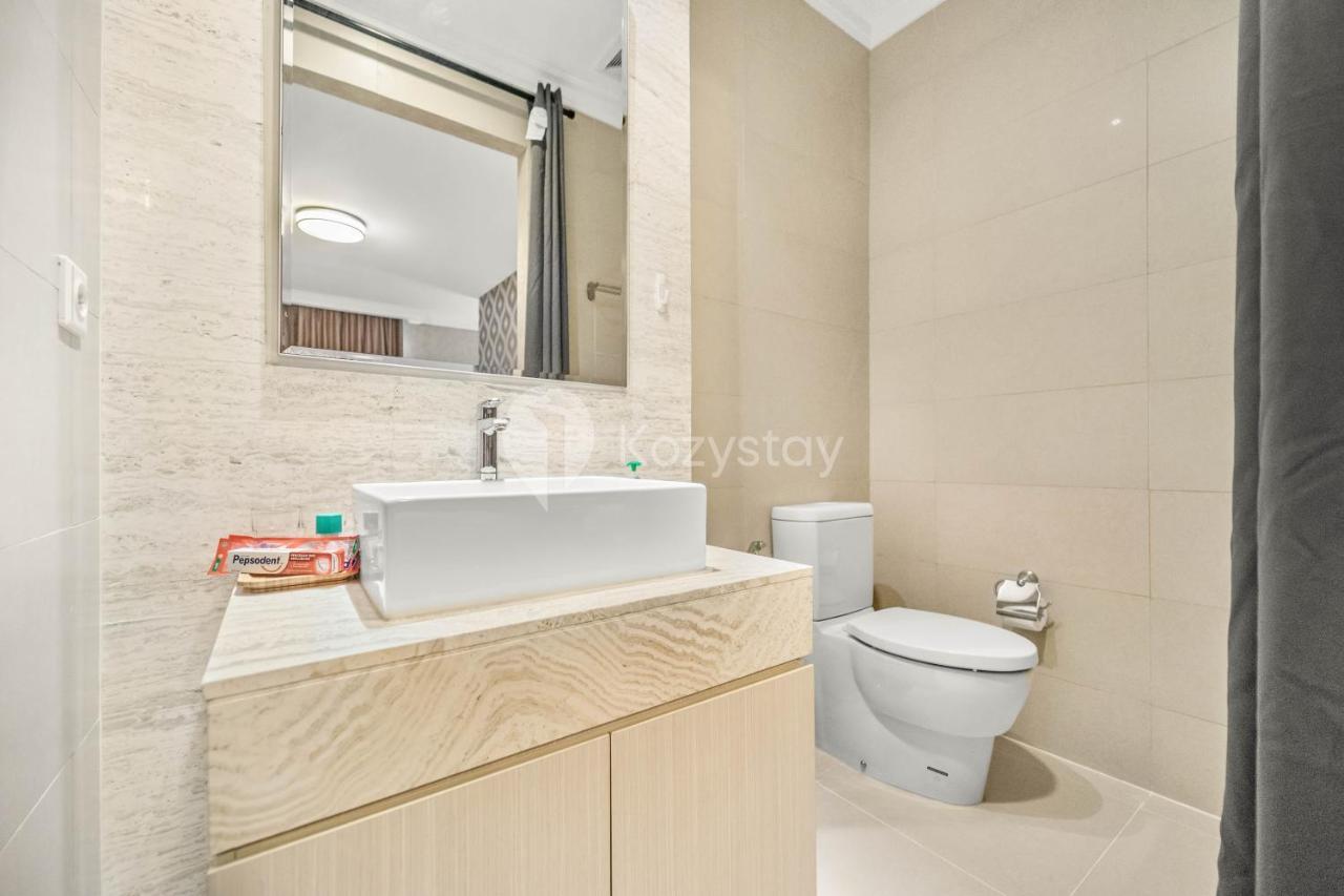 Hazel By Kozystay - Scbd Apartment *